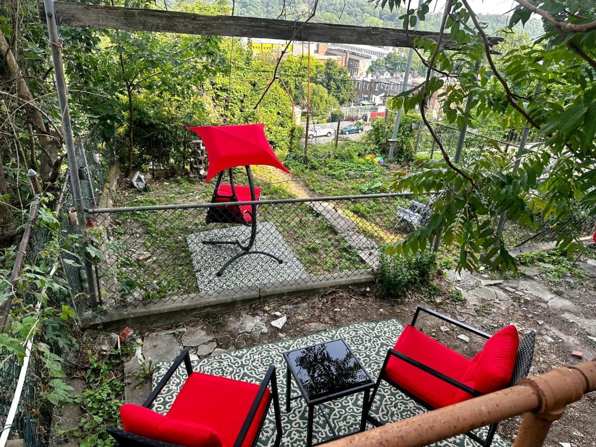8-A Diamond In Yonkers, Ny Hotell Eksteriør bilde