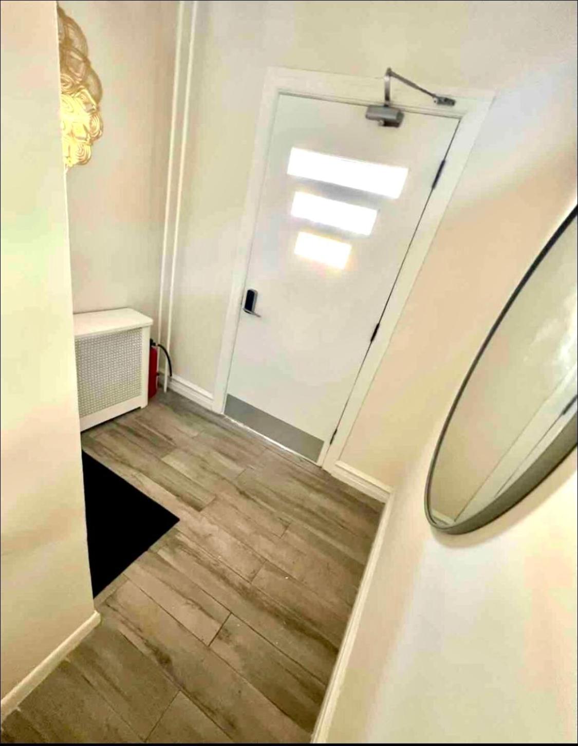 8-A Diamond In Yonkers, Ny Hotell Eksteriør bilde